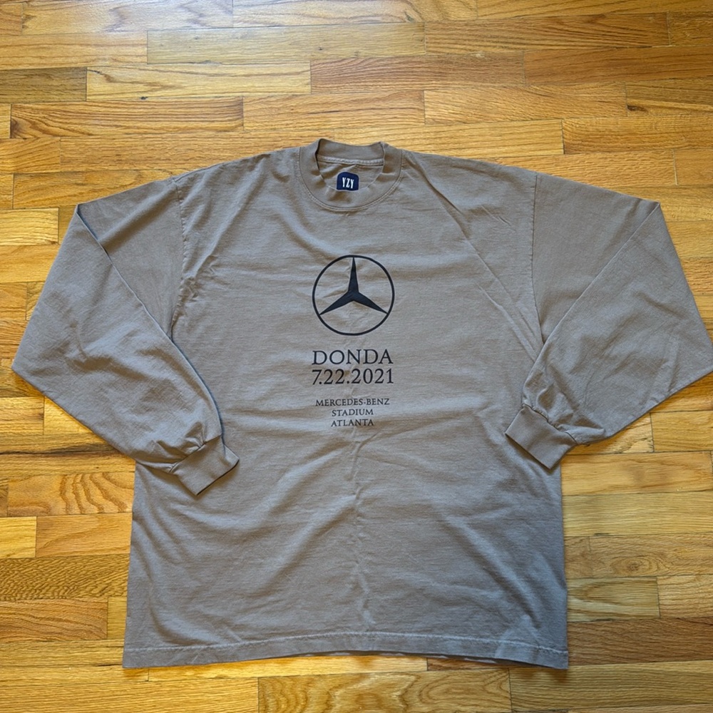 YZY DONDA Atlanta Long Sleeve Desert XL